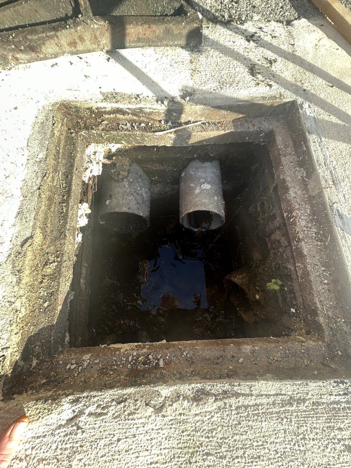 Ancien regard d'un réseau d'assainissement inspecté à La Bassée