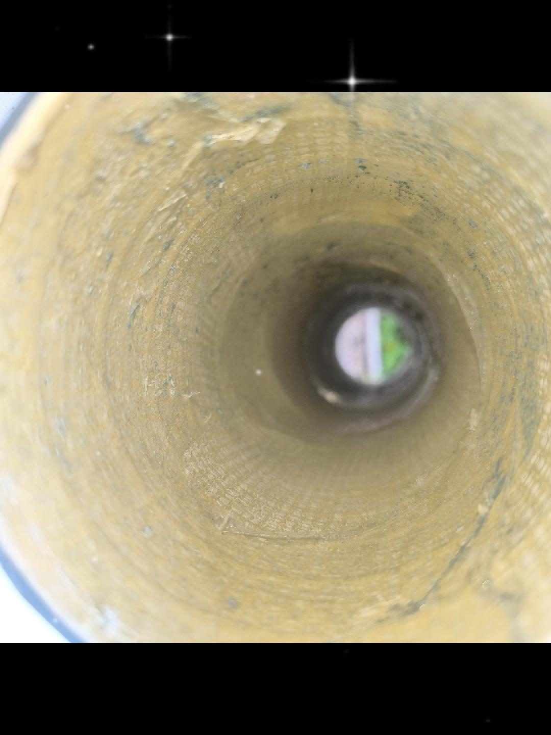 Vue axiale d'une canalisation après chemisage à La Bassée
