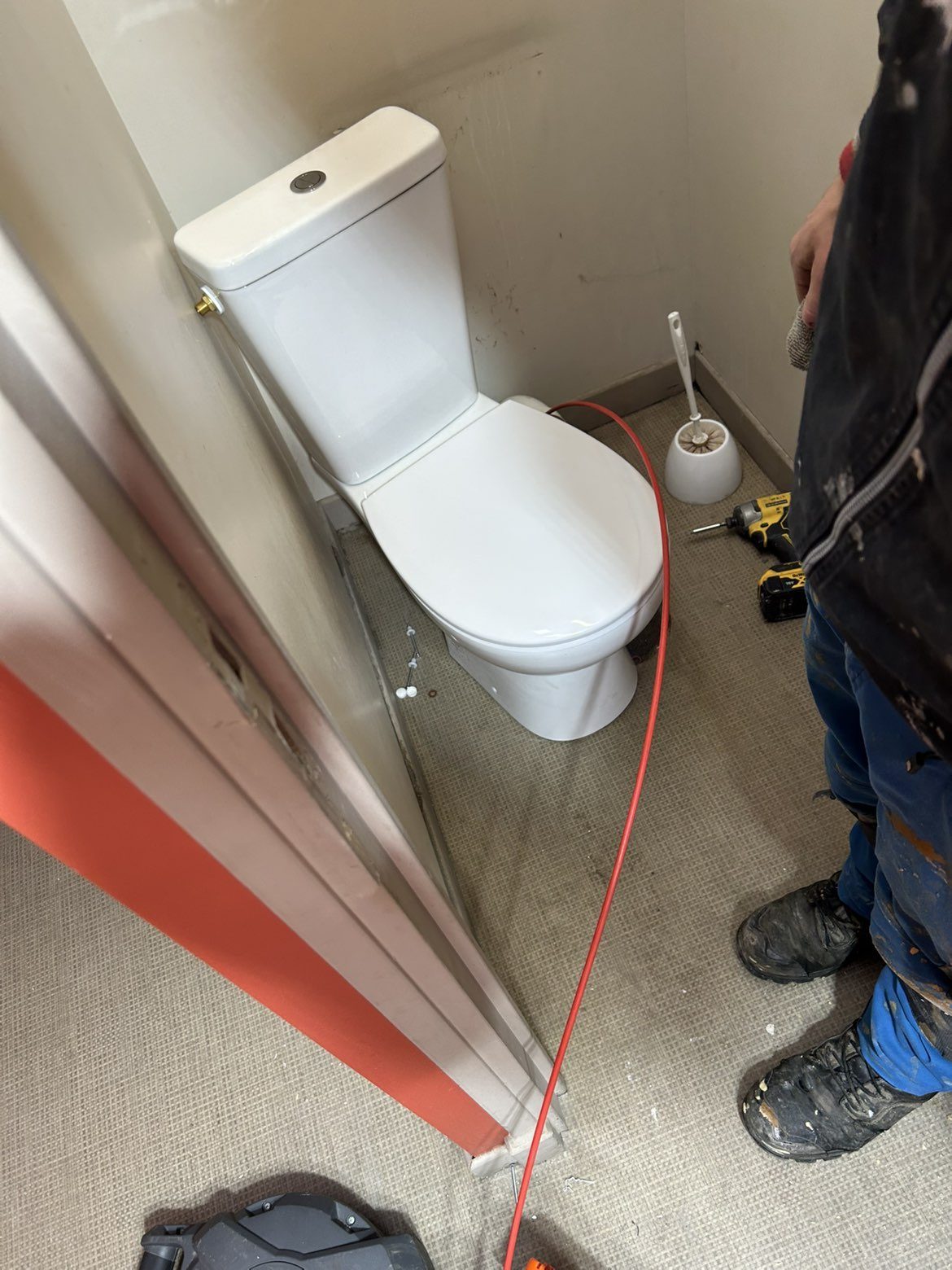 Débouchage de WC au furet électrique par un professionnel à La Bassée